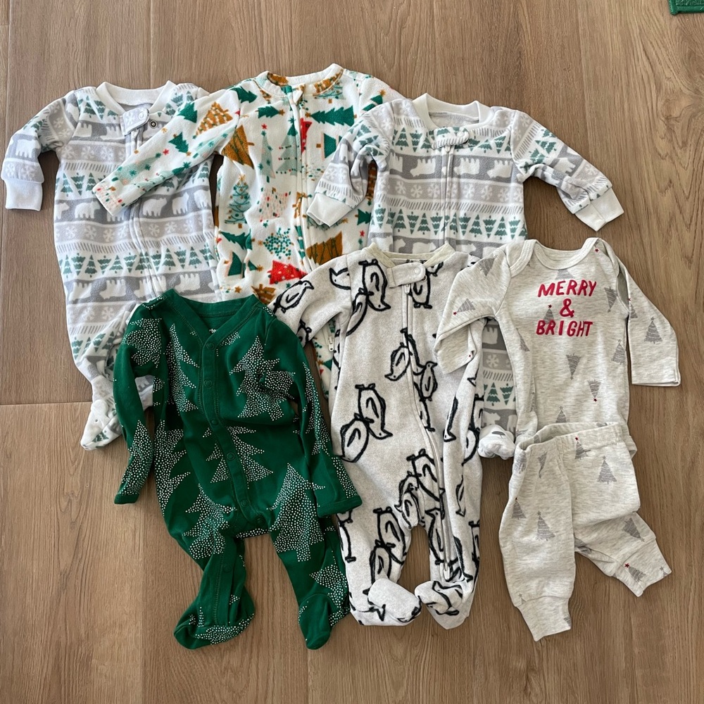 Newborn (NB) Christmas Onsie Footie Lot from Carters, Old Navy